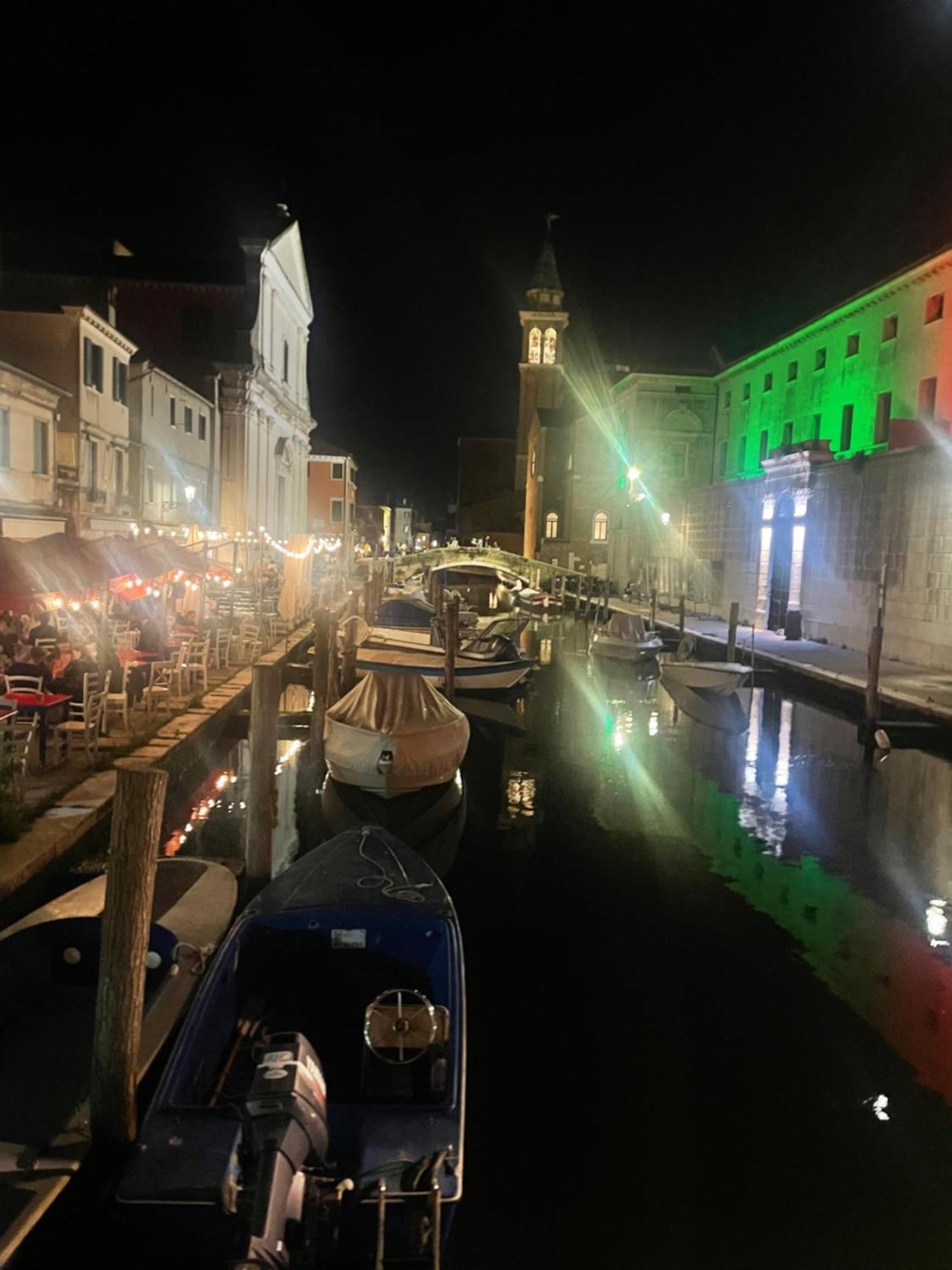 Family House Di Genny E Nicola Small Suite Chioggia Luaran gambar